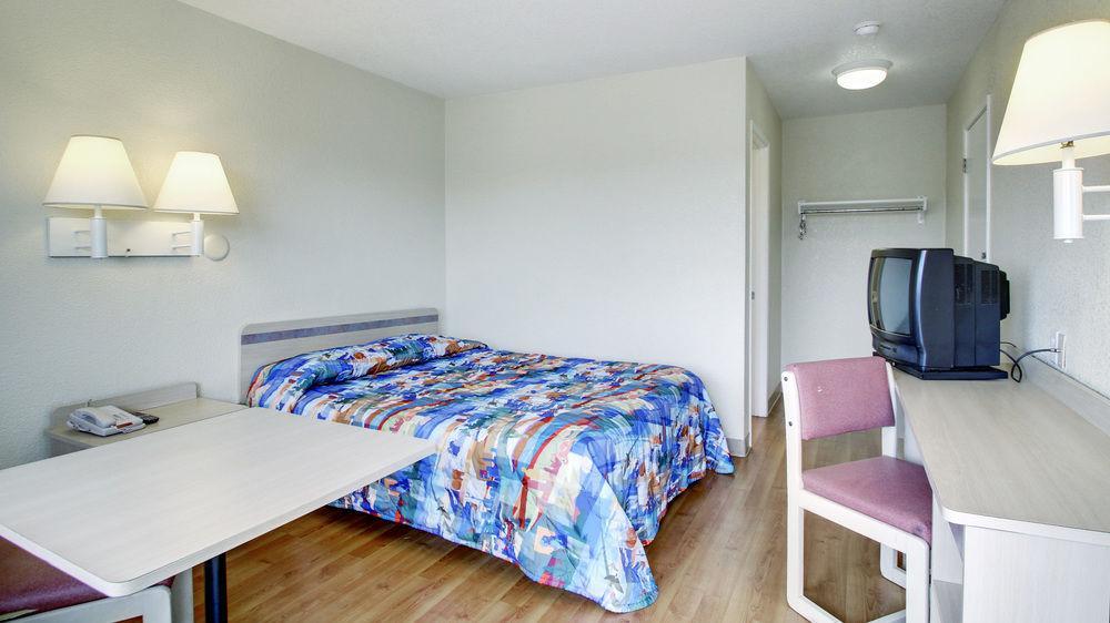 Motel 6-Everett, Wa - North المظهر الخارجي الصورة