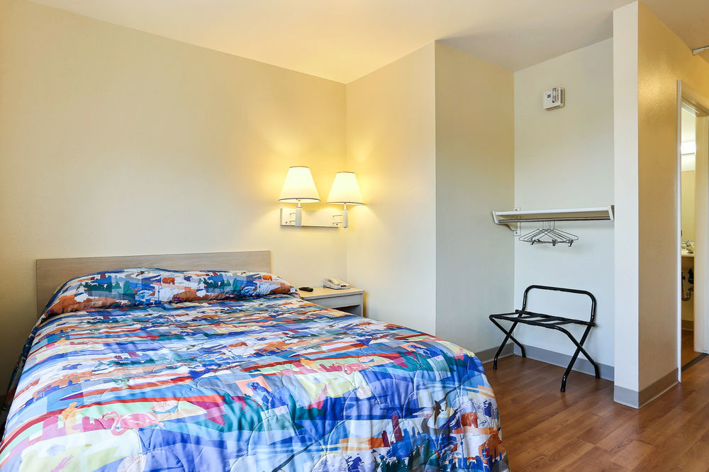 Motel 6-Everett, Wa - North المظهر الخارجي الصورة